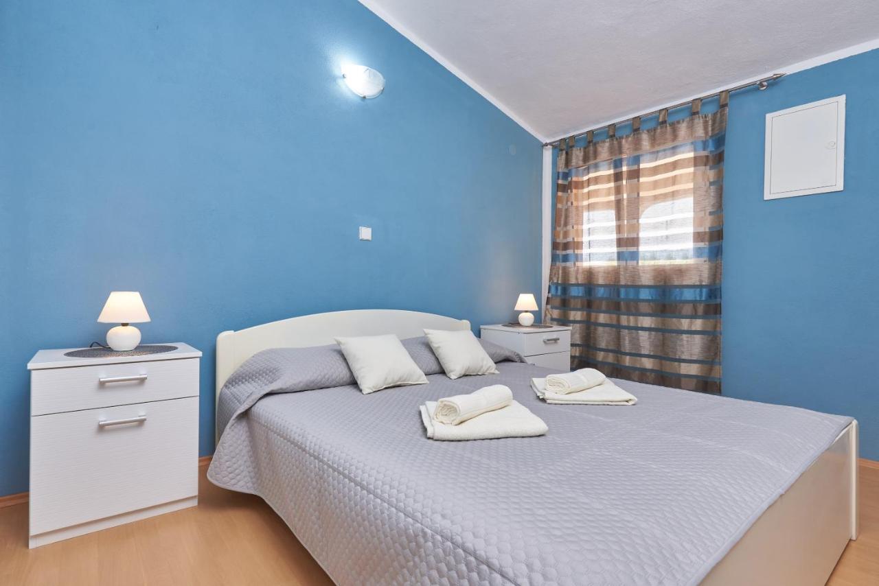 Apartments Lumi Rogoznica  Extérieur photo